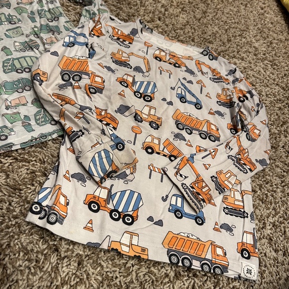 Sweet Bamboo Kids Long Sleeve Shirt Bundle Size 5 Garbage Truck & Construction - Picture 6 of 10